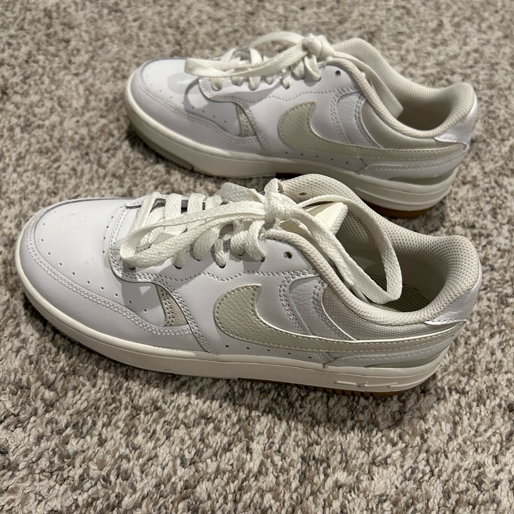 Women's white and beige Sneakers